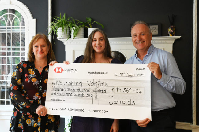Nourishing-Norfolk-cheque-presentation-2023-2